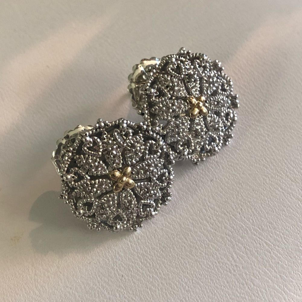 Signed M/C Thailand Sterling Silver 925 & 14k yellow gold “flower” stud earrings